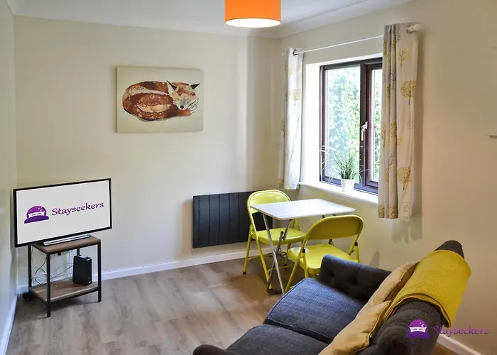 Station 1 Bed Apartment - Stayseekers