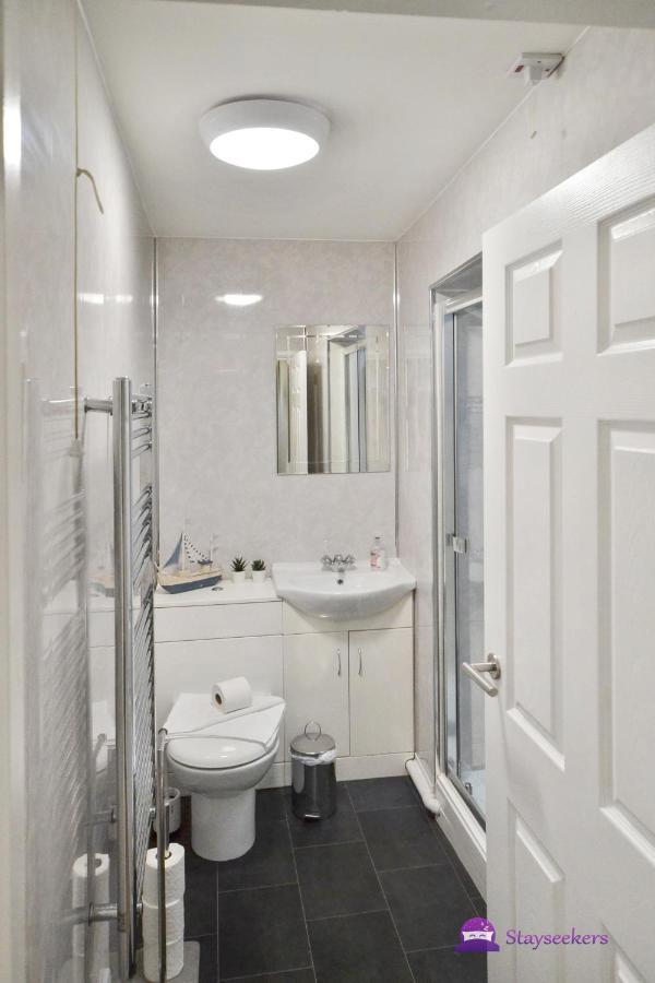 Station 1 Bed - Stayseekers *